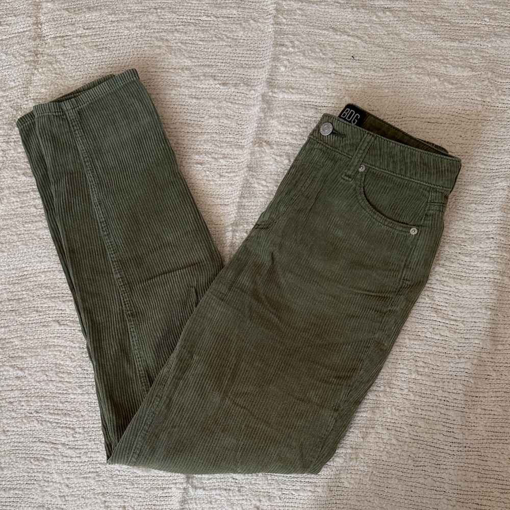 Urban Outfitters BDG Mom High-Rise Green Corduroy Pants